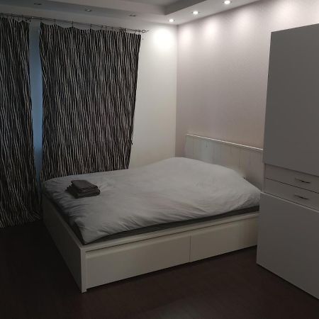Bezagenta 2 Bedroom With Balcony Fast Wifi/Free Underground Parking Warsawa Bagian luar foto
