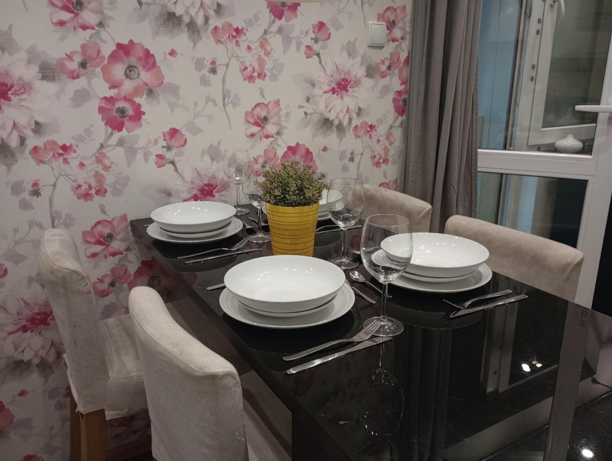 Bezagenta 2 Bedroom With Balcony Fast Wifi/Free Underground Parking Warsawa Bagian luar foto