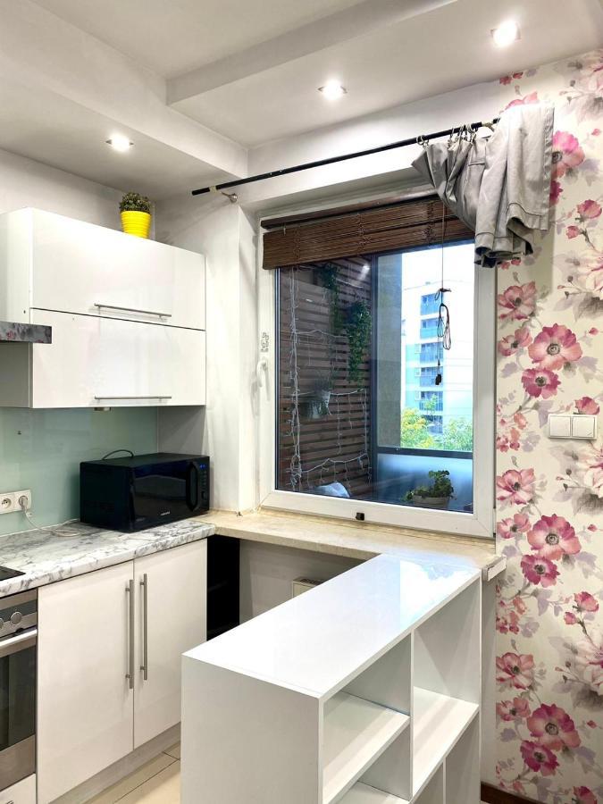 Bezagenta 2 Bedroom With Balcony Fast Wifi/Free Underground Parking Warsawa Bagian luar foto