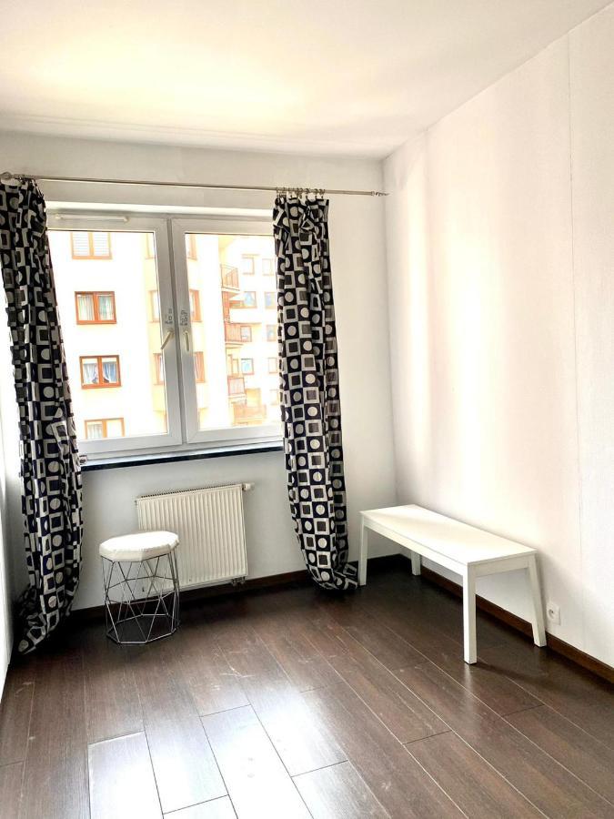 Bezagenta 2 Bedroom With Balcony Fast Wifi/Free Underground Parking Warsawa Bagian luar foto
